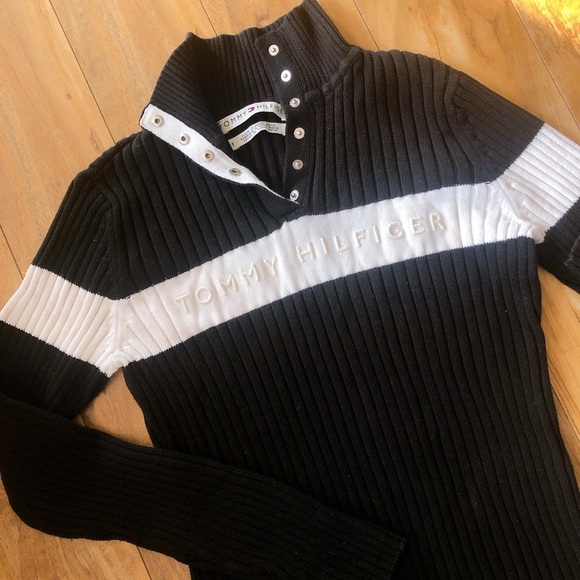VINTAGE Tommy Hilfiger Mock Neck Sweater💯🔥 - Picture 7 of 16
